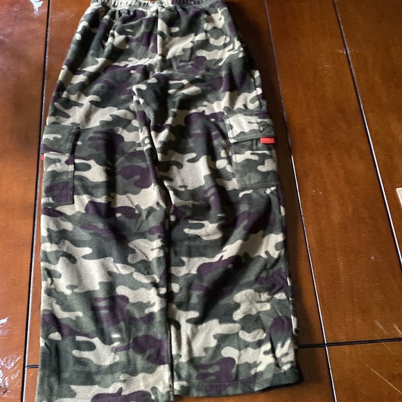 Garanimals 365 kids camo pants Size 8 Approx  31 inches long - Picture 3 of 8